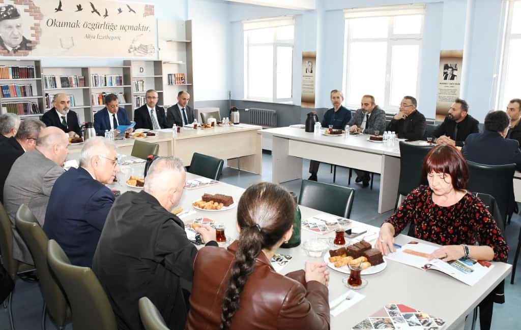 İmam hatip okullarıyla ilgili değerlendirme yapıldı Eskişehir’de imam hatip okulları için aylık koordinasyon toplantısı düzenlendi. İl
