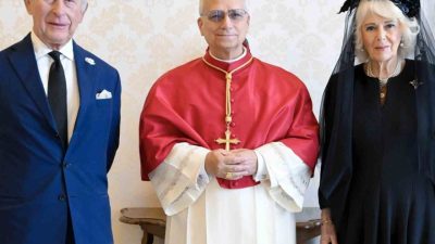 İngiltere Kralı Charles ve Papa 14’üncü Leo, Vatikan’daki Sistine Şapeli’nde