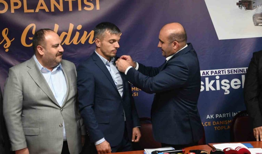 Eskişehir’de Cumhuriyet Halk Partisi’nden (CHP) istifa ederek AK Parti’ye geçen