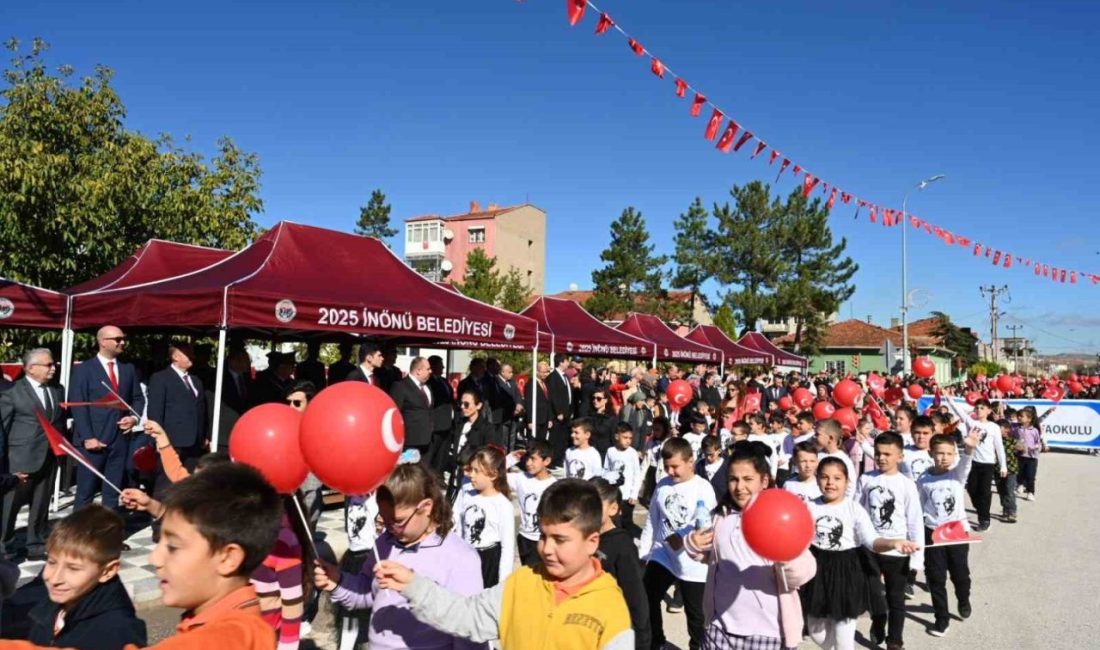 Eskişehir’in İnönü ilçesinde, 29 Ekim Cumhuriyet Bayramı’nın 102’inci yılı büyük