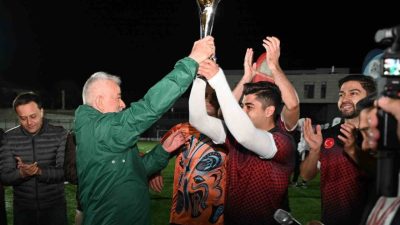 Isparta Belediyesi tarafından bu yıl ilk kez düzenlenen Başkanlık Kupası