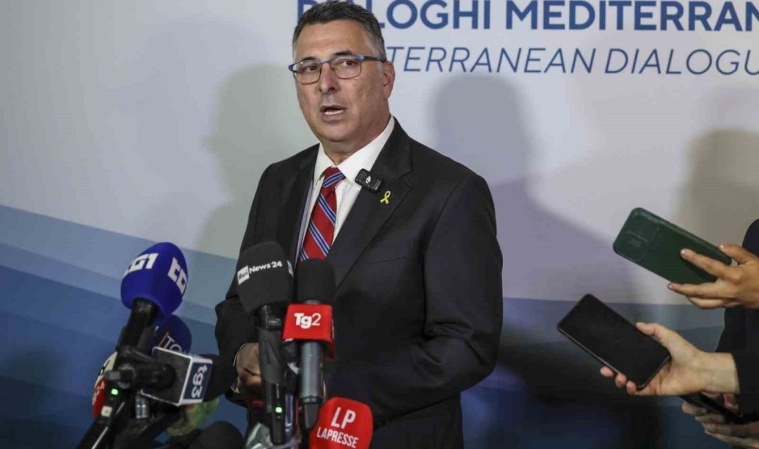 İsrail Dışişleri Bakanı Gideon Sa’ar, İtalya’da yaptığı açıklamada, “Refah Sınır
