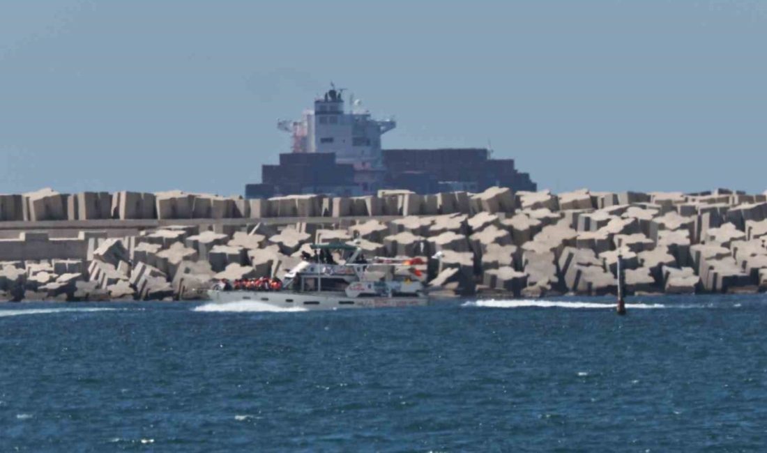 Gazze’ye insani yardım taşıyan ve İsrail ordusu tarafından alıkonulan Küresel