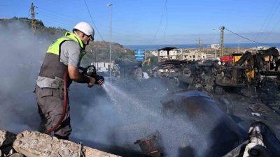 İsrail ordusunun Lübnan’ın güneyindeki bir köye düzenlediği hava saldırıları sonucu