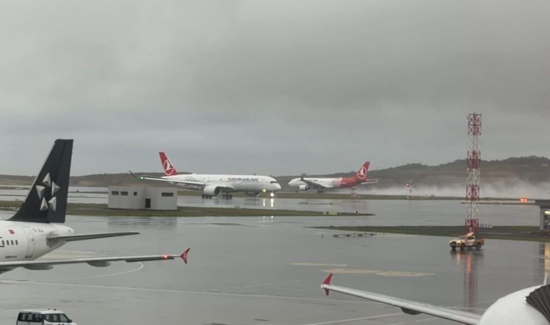 İstanbul’da beklenen yağmur etkili olmaya başladı. İstanbul Havalimanı’ın da ise,