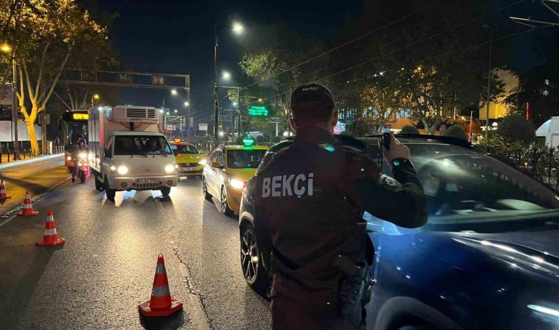 İstanbul’da farklı noktalarda helikopter destekli asayiş ve huzur uygulaması gerçekleştirildi.