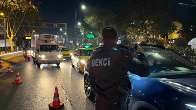 İstanbul’da farklı noktalarda helikopter destekli asayiş ve huzur uygulaması gerçekleştirildi.