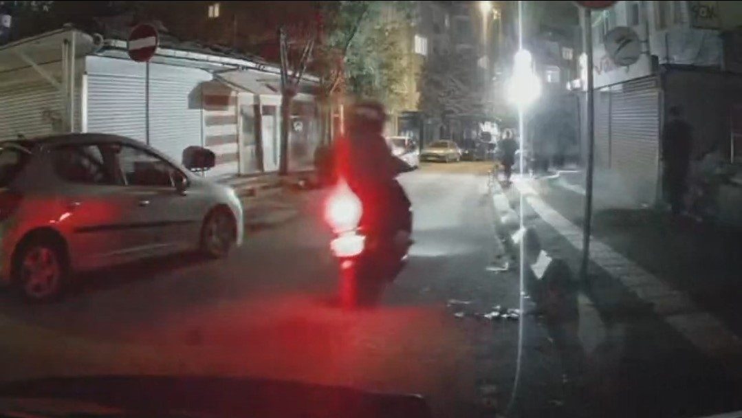 İstanbul Sarıyer’de bir kasap, “Size kız vermeyiz” diyen kardeşleri darbetti.