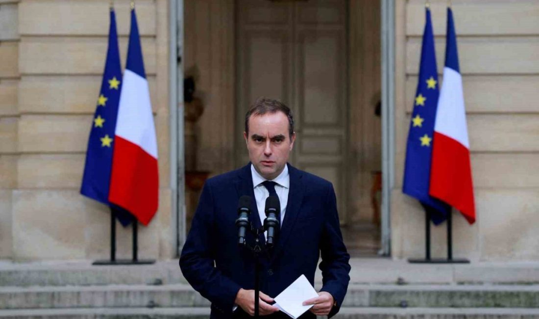 Fransa’da hükümeti kurduktan kısa süre sonra istifa eden Başbakan Sebastien
