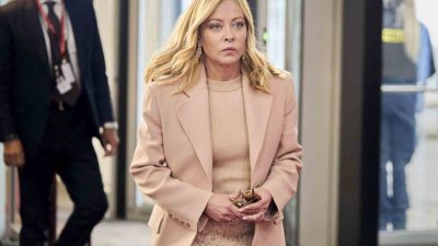 İtalya Başbakanı Giorgia Meloni, kendisi ve Savunma Bakanı Guido Crosetto