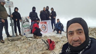İzmir Arama Kurtarma Derneği (İZAKUT) dağcılık ekibi, gençlerde dijital bağımlılığa