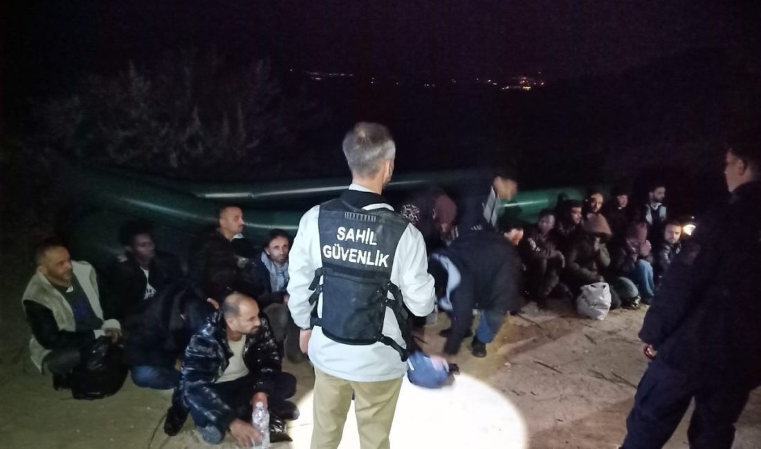 İzmir açıklarında Sahil Güvenlik ekiplerince yapılan iki ayrı operasyonda, Yunan