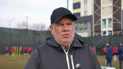 İzmir Çoruhlu FK, Engin Dursun ile yollarını ayırdıktan sonra takımı