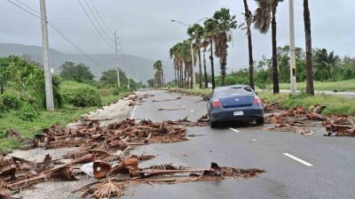 Jamaika’yı rüzgar hızı saatte 295 kilometreyi bulan 5’inci kategori olan