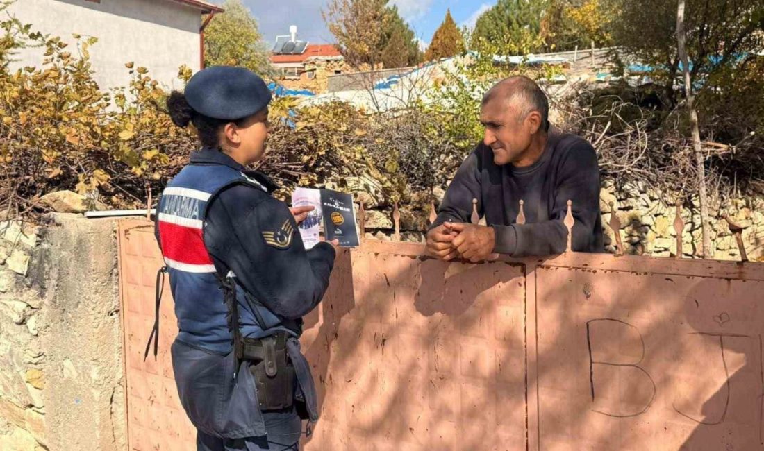 Afyonkarahisar’da jandarma ekipleri tarafından yaklaşık 100 vatandaşa ‘Kadına El Kal-ka-maz