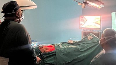 Adıyaman’ın Kahta Devlet Hastanesi’nde cerrahi alanda önemli bir ilke imza