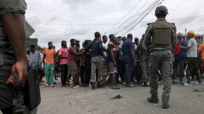 “Kamerun İçin Ayağa Kalk” adlı sivil toplum örgütü, ülkenin Douala