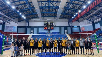 DÜZCE(İHA) – Düzce’de gerçekleştirilen kamu spor oyunları voleybol müsabakalarından kadınlar