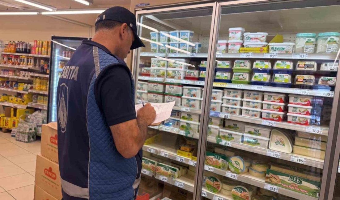 Karabük Belediyesi Zabıta Müdürlüğü ekipleri, kent genelindeki marketlerde fiyat, etiket