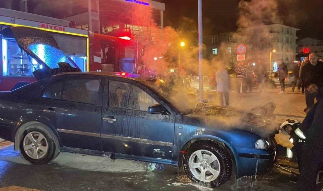 Karaman’da seyir halindeki otomobil alev alarak yandı Karaman’da seyir halindeki otomobilin motor kısmında çıkan yangın söndürüldü. Araçta