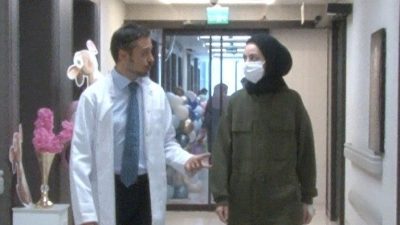 İstanbul’da yaşayan 24 yaşındaki genç kadın, karın şişliği ve gaz