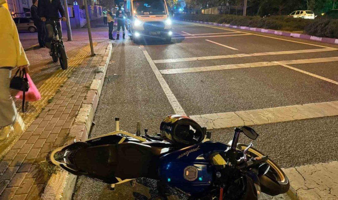 Karşıdan karşıya geçmeye çalışan yayaya motosiklet çarptı: 2 yaralı Bilecik’te karşıdan karşıya geçmeye çalışan yayaya motosiklet çarptı. Kazada motosiklet