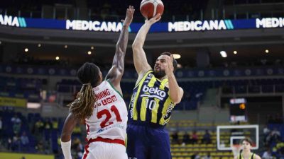 Karşıyaka, Basketbol Süper Ligi’nin üçüncü haftasında Fenerbahçe’ye mağlup olarak bu