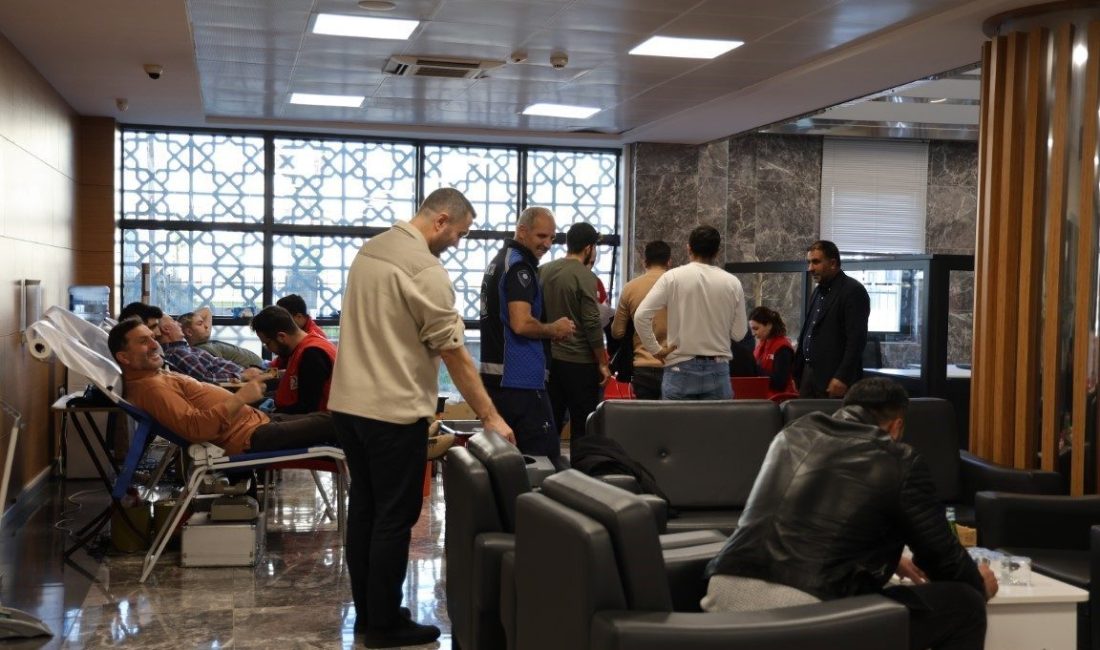 Kartepe’de Kızılay Haftası dolayısıyla “Birbirimize Candan Bağlıyız” sloganıyla kan ve