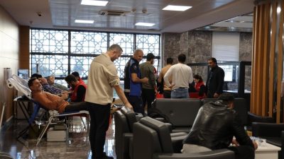 Kartepe’de Kızılay Haftası dolayısıyla “Birbirimize Candan Bağlıyız” sloganıyla kan ve