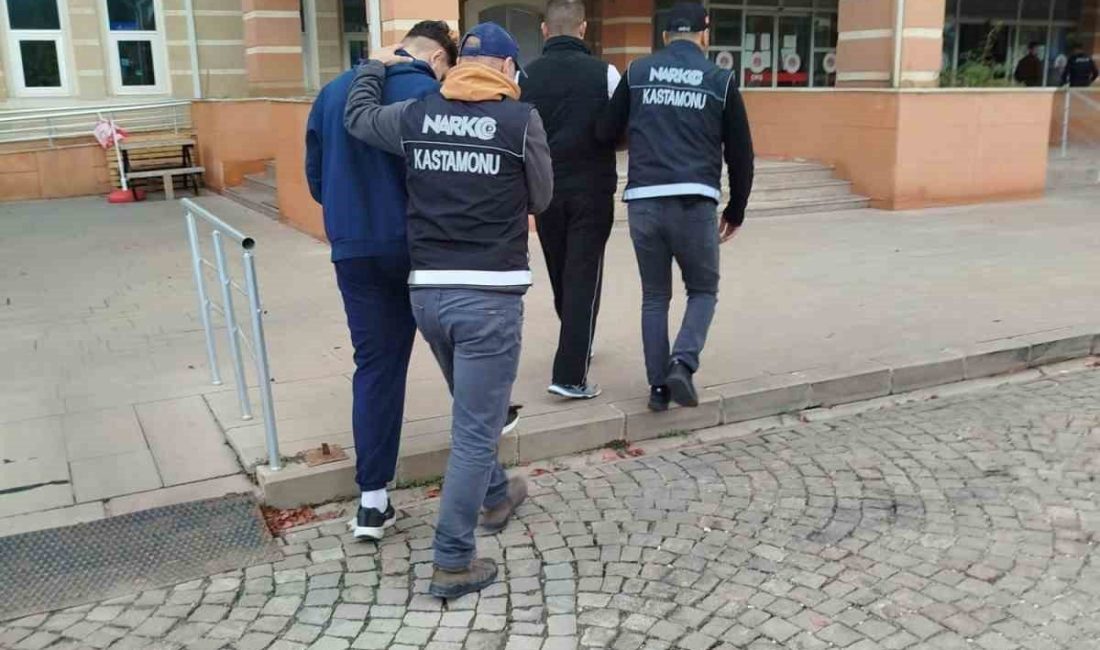 Kastamonu’da polis ekipleri tarafından yapılana aramada, bin 56 adet sentetik