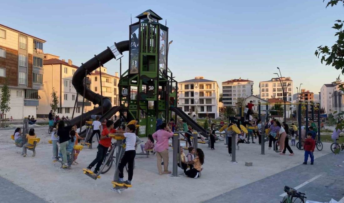 Kavak ilçesine yeni park Samsun Büyükşehir Belediyesi, ilçe merkezlerindeki sosyal donatı alanlarını artırma hedefi