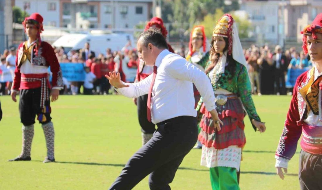 Muğla’nın Fethiye ilçesinde gerçekleştirilen Cumhuriyet Bayramı kutlama törenine katılan Fethiye