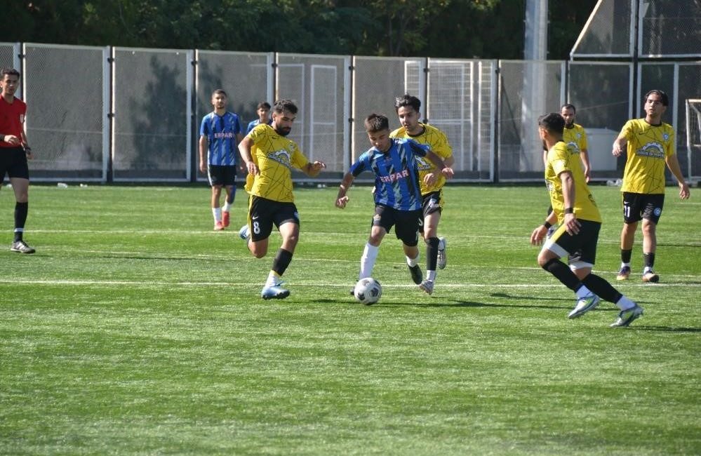 Kayseri Süper Amatör Küme’de gol yağmuru Kayseri Şeker Mustafa Kılıç Süper Amatör Küme’de 4. hafta tamamlandı.