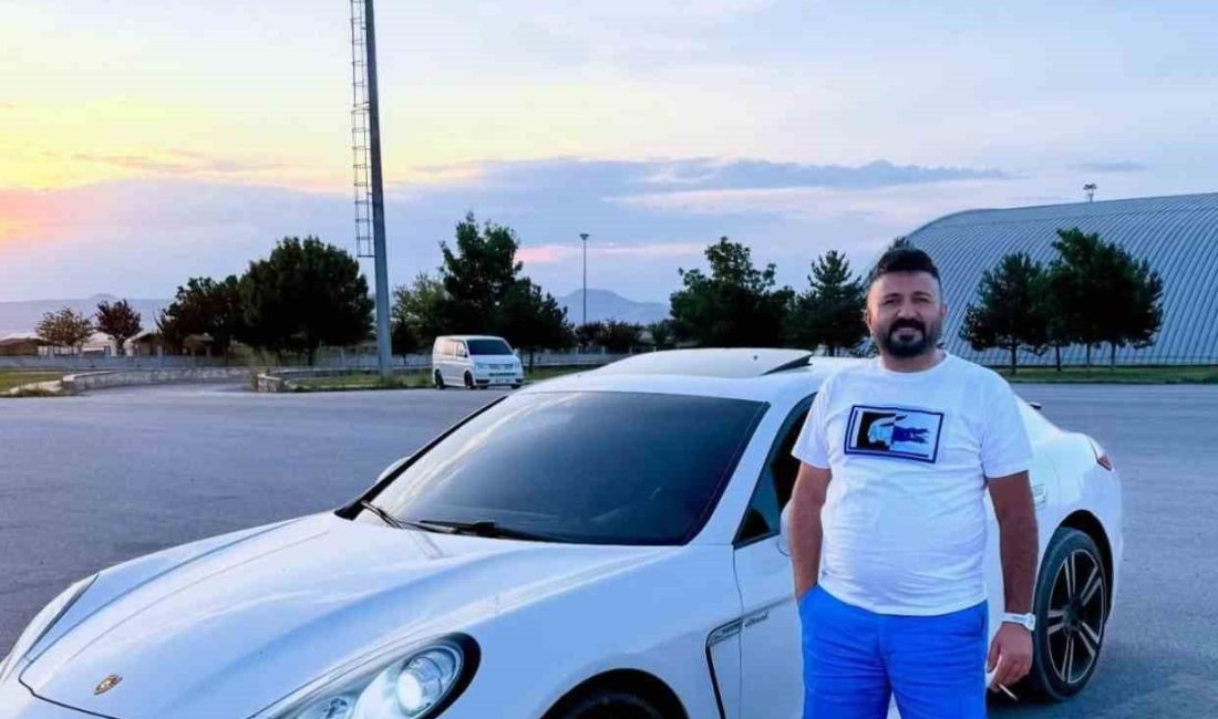 Kayseri’de iş adamı aracında uğradığı silahlı saldırıda hayatını kaybetti Kayseri’nin Melikgazi ilçesinde inşaat sektöründe faaliyet gösteren bir iş adamı,