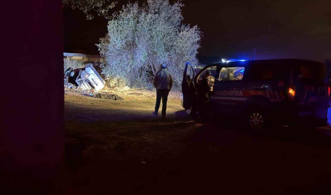 Kayseri’de takla atan otomobil şarampole yuvarlandı: 1 ölü, 2 yaralı Kayseri’nin Kocasinan ilçesinde takla atan otomobilin şarampole yuvarlandığı kazada 1