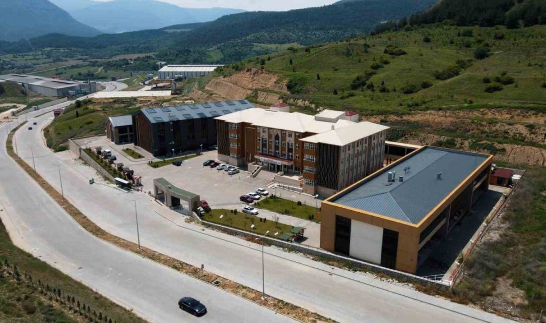 Karabük Üniversitesi, eğitimde kalite ve yenilik odaklı gelişimini sürdürüyor. Karabük