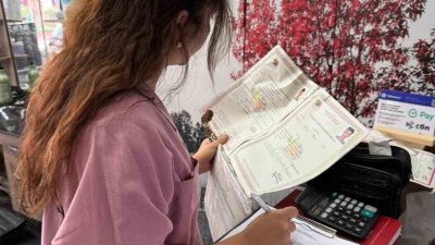 Kemer Belediyesi Zabıta Müdürlüğü ekipleri, ilçe genelindeki berber ve güzellik