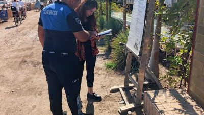 Kemer Belediyesi Zabıta Müdürlüğü ekipleri, Çıralı’da 21 restoranda ruhsat, menü