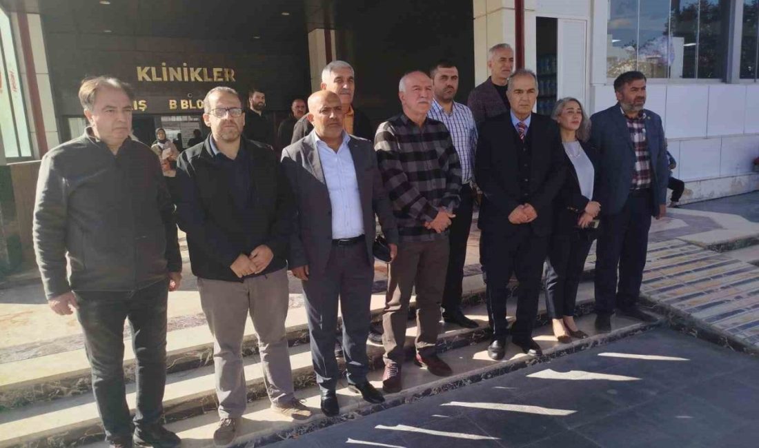 Elazığ Kent Konseyi Yürütme Kurulu Üyeleri, konsey başkanı gazeteci Mehmet