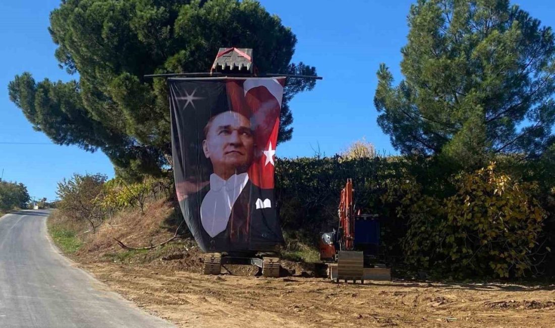 Manisa’nın Sarıgöl ilçesi Dadağlı Mahallesi’nde kepçe operatörü Erdem Aydın, Cumhuriyetin