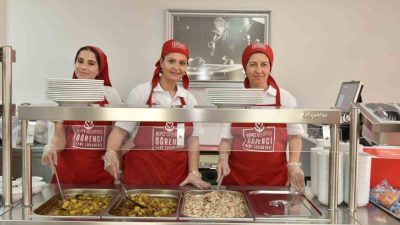 Kepez Belediyesi’nin ucuz, kaliteli ve sağlıklı yemek hizmeti sunan Öğrenci