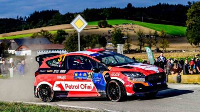 Team Petrol Ofisi’nin milli sporcusu Kerem Kazaz, Orta Avrupa Rallisi’nde