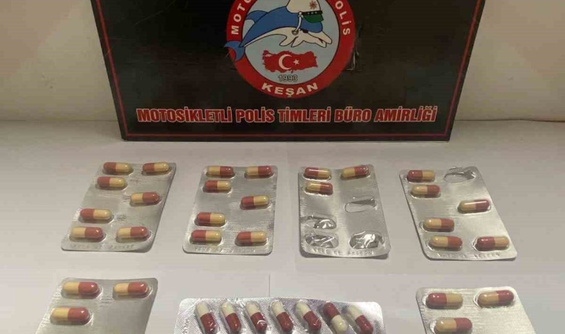 Edirne’nin Keşan ilçesinde, polisin durdurduğu şüphelinin üst aramasında 21 adet