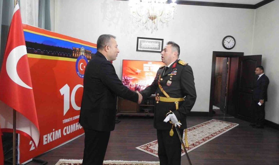 Kilis’te 29 Ekim Cumhuriyet Bayramı coşkuyla kutlandı. Cumhuriyet Meydanı’nda düzenlenen