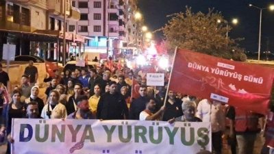 Kilis’te Dünya Yürüyüş Günü kapsamında düzenlenen etkinlikte vatandaşlar, aileleriyle birlikte