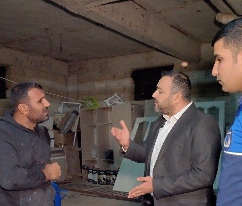 Kilis’te nar ekşisi imalathanesinde skandal görüntüler Kilis’te hijyen kurallarına uymayan bir nar ekşisi imalathanesi, zabıta ekipleri