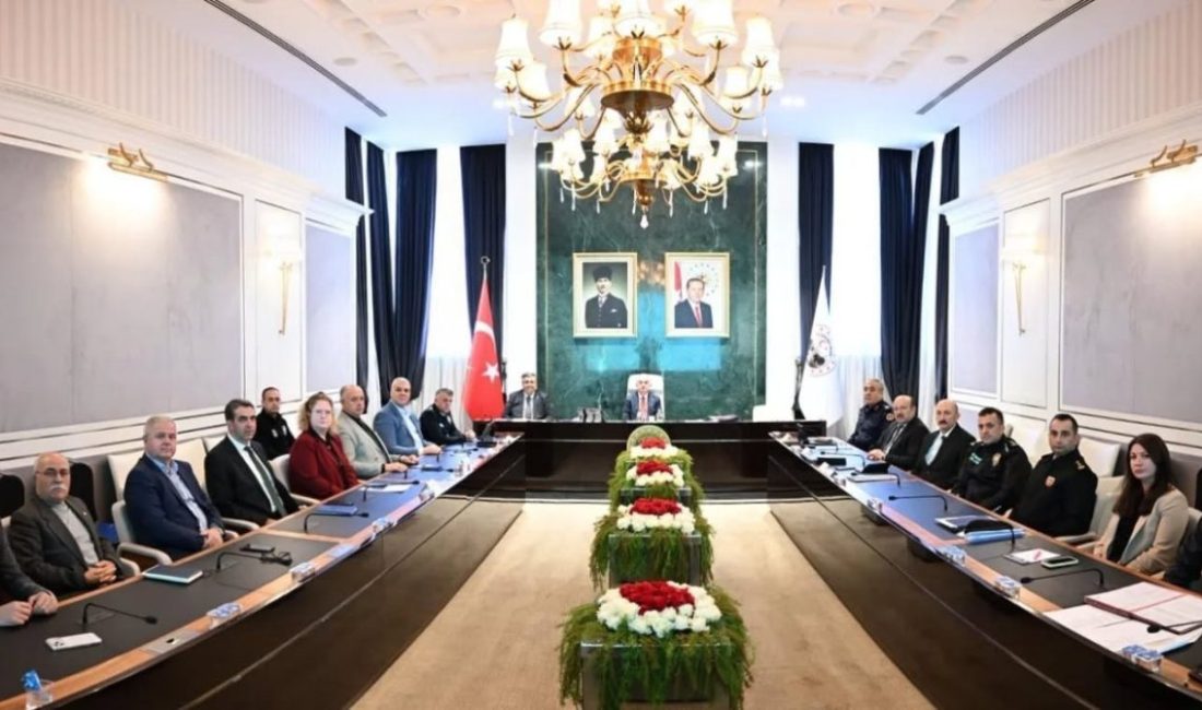 Kırklareli Valisi Uğur Turan başkanlığında İl Spor Güvenlik Kurulu Toplantısı