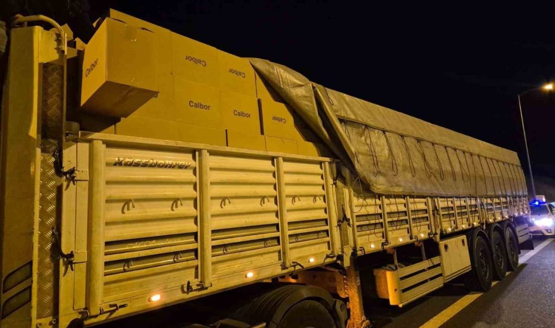Kırşehir’de 9 milyon 800 bin adet mükerrer bandrollü makaron ele geçirildi Kırşehir’de düzenlenen operasyonda 9 milyon 800 bin adet mükerrer bandrollü