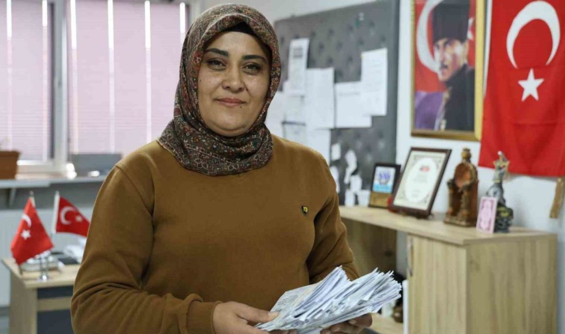 Kırşehir’in en büyük mahallesinin tek kadın muhtarı görevinde 2. yılını tamamladı Kırşehir’in en büyük mahallesi olan Yenice Mahallesi’nde muhtarlık görevini sürdüren