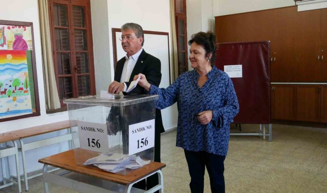 KKTC Başbakanı Üstel, oy kullandı Kuzey Kıbrıs Türk Cumhuriyeti (KKTC) Başbakanı Ünal Üstel, eşi Zerrin